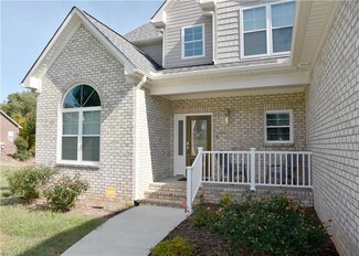 4032 Stillbrook Ln, High Point, NC 27265