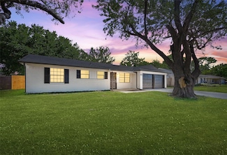 606 Colgate Dr, Lancaster, TX 75134