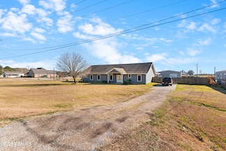 2002 Weeks Island Rd, New Iberia, LA 70560