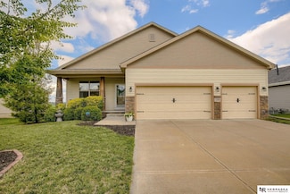 2206 Alexandra Rd, Papillion, NE 68133