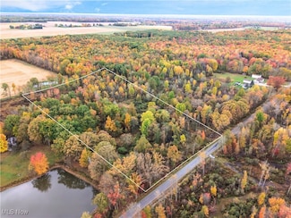 40 Bradley Brownlee Rd, Cortland, OH 44410