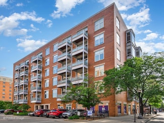 949 W Madison St Unit B409, Chicago, IL 60607