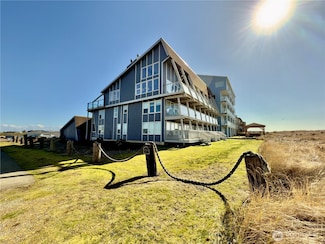 1301 E Ocean Shores Blvd SW Unit 1, Ocean Shores, WA 98569