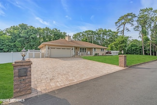 18 Pinewood Dr, Brick, NJ 08724