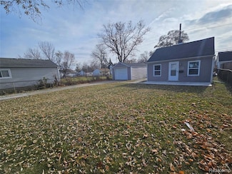 13870 Ida Ave, Warren, MI 48089