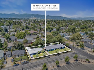 16 Hamilton St, Medford, OR 97501