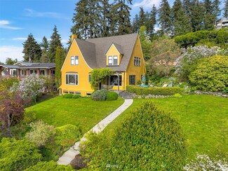 437 16th St, Bellingham, WA 98225