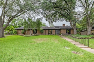 23 Crosslands Rd, Benbrook, TX 76132