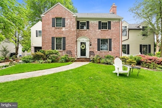 5301 Worthington Dr, Bethesda, MD 20816
