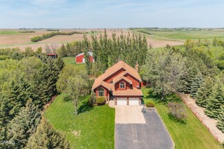 11325 35th St SW, Dickinson, ND 58601