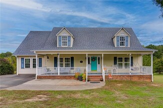 4855 Hampton Rd, Clemmons, NC 27012