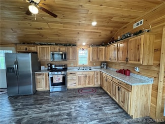 14786 Old Marvin Rd, Versailles, MO 65084