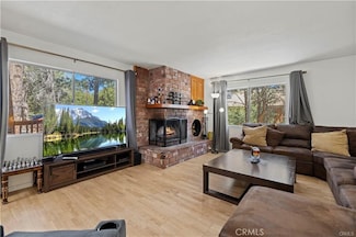 1808 Freeman Dr, Pine Mountain Club, CA 93222