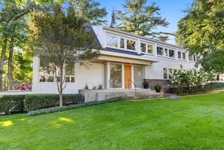 19100 Rutledge Rd, Wayzata, MN 55391