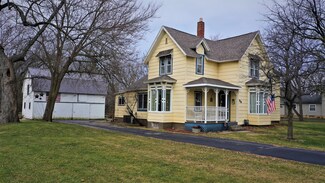 319 Marengo Rd, Harvard, IL 60033