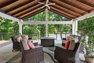 228 Wildwood Cove Dr, Mooresville, NC 28117