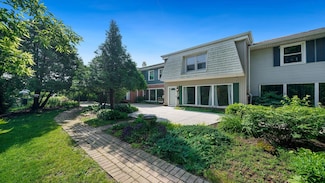 150 W Russell St, Rockton, IL 61072