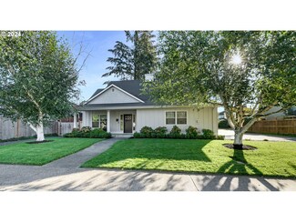 1463 Bogart Ln, Eugene, OR 97401
