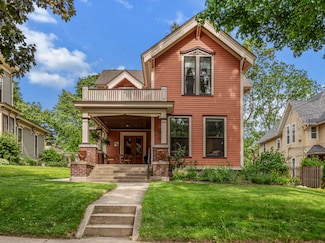 244 Paris Ave SE, Grand Rapids, MI 49503