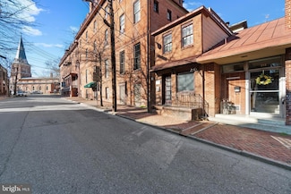 212 Duke of Gloucester St, Annapolis, MD 21401