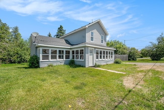 1014 Court St, Cheboygan, MI 49721