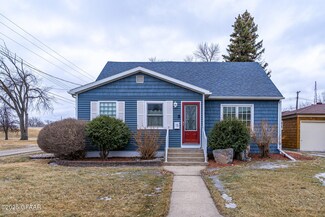 15 Seward Ave, Grand Forks, ND 58203
