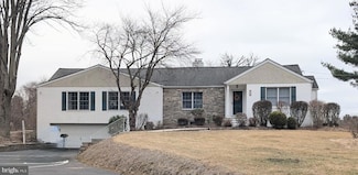 1148 Green Ln, Glen Mills, PA 19342