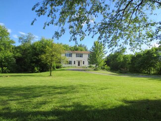 18512 120th St, Bristol, WI 53104