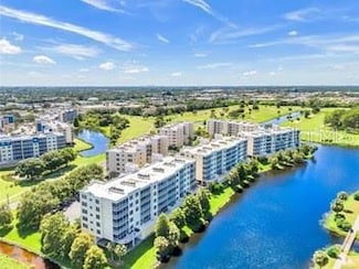1200 Country Club Dr Unit 6302, Largo, FL 33771