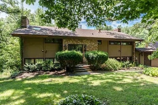 16540 Grove Creek Cir, Pecatonica, IL 61063