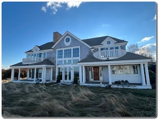 13 Whale Cove Rd, Rockport, MA 01966
