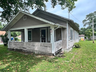 702 E Elm St, Rensselaer, IN 47978