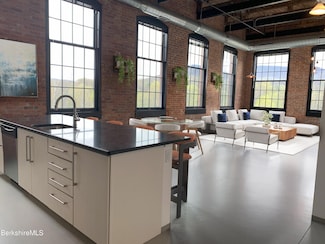 160 Water St Unit 407, Williamstown, MA 01267