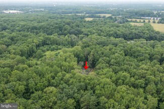 8 Spring Hill Ln, Burlington, NJ 08016