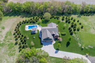 7200 N Oliver St, Valley Center, KS 67147