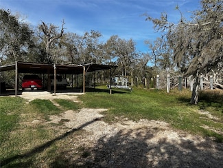 218 Shady Oaks Harbor, Alvin, TX 77511