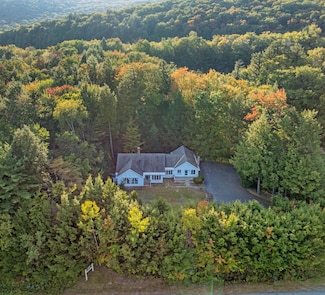 7 Parker St, Lincoln, NH 03251