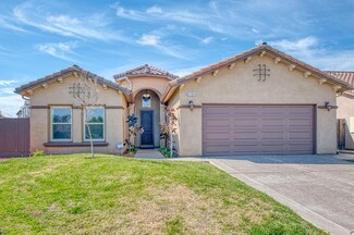 4799 W Joline Dr, Fresno, CA 93722