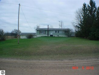 5543 E Dyer Rd, Twining, MI 48766