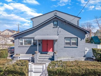 360 Franklin Ave, Hewlett, NY 11557