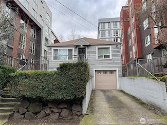 830 NE 67th St, Seattle, WA 98115