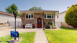 22 Ashland Ave E, Staten Island, NY 10312