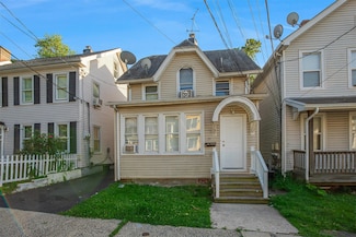 35 Ann St, Ossining, NY 10562