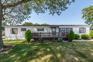 696 Birch Ave, Waukegan, IL 60085
