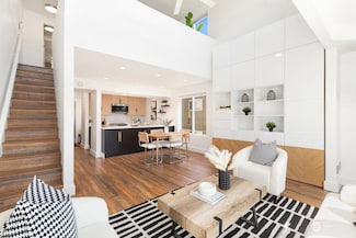 3609 14th Ave W Unit 201, Seattle, WA 98119