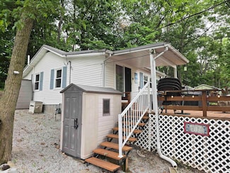 10977 N Lower Lake Shore Dr, Monticello, IN 47960