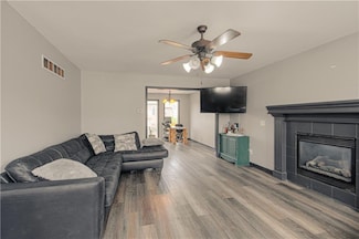 1818 Lauren Ln, Kearney, MO 64060