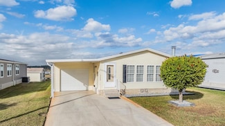 37539 Gill Ave, Zephyrhills, FL 33541