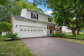 541 Jefferson Ct, Guilderland, NY 12084