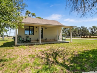 17 Old Fredericksburg Rd, Boerne, TX 78015